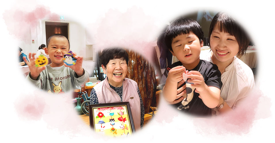 さくらほりきりの手作りキットを楽しむ人たち