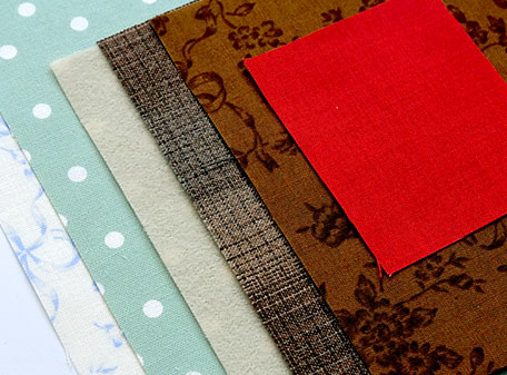 ほつれづらい、初心者も扱いやすい生地を使用