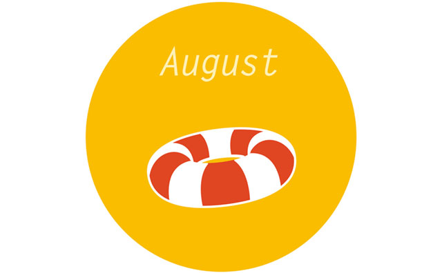 ８月