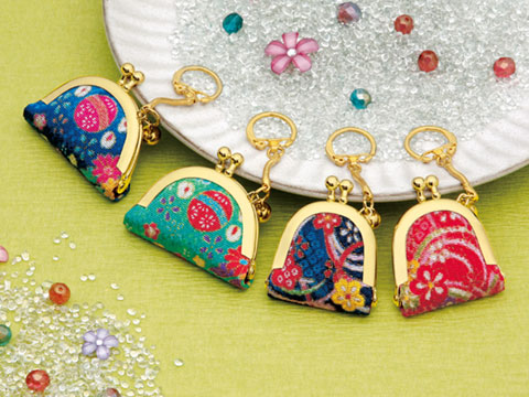 小さくてかわいらしいがま口キーホルダー