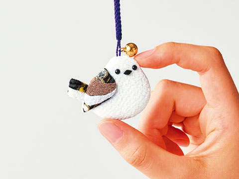 切るのが難しい小さなクチバシは型抜き済み