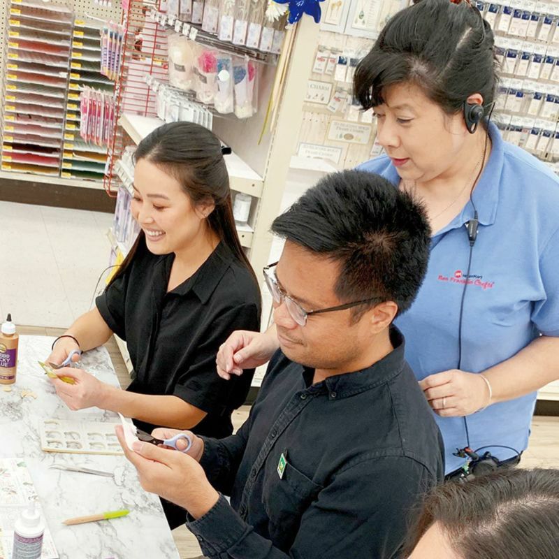 ちりめん根付・おにぎり｜株式会社さくらほりきり