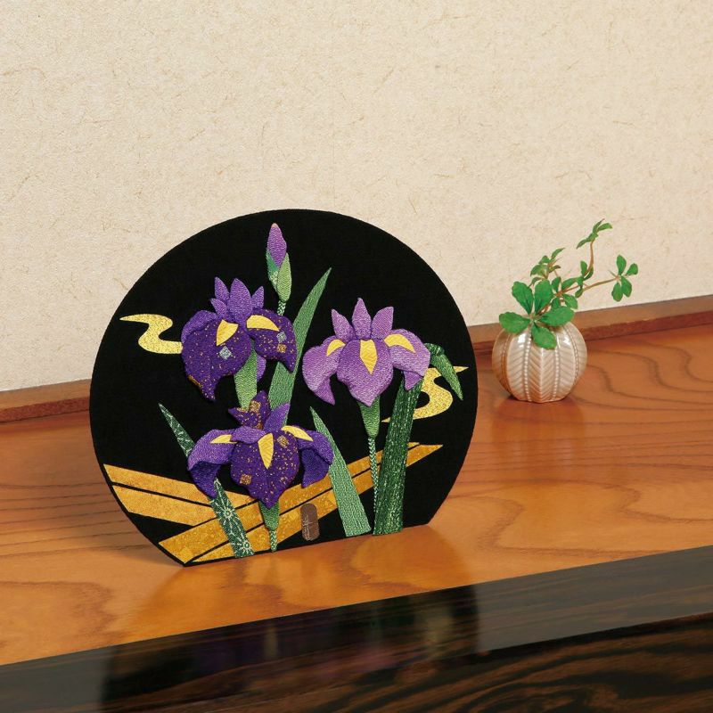 押絵飾り・扇歳時記(桜の里)｜株式会社さくらほりきり