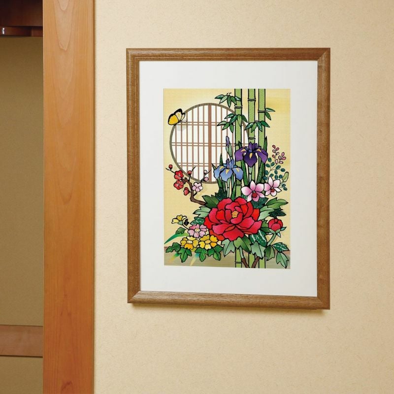 円窓の四季の花｜株式会社さくらほりきり