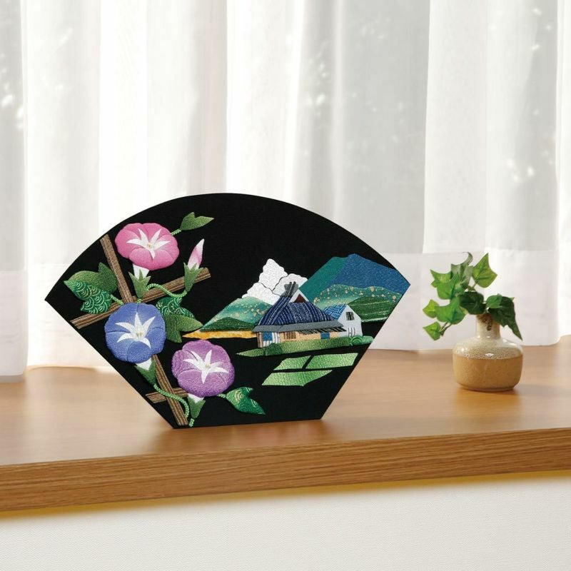 押絵飾り・扇歳時記(桜の里)｜株式会社さくらほりきり