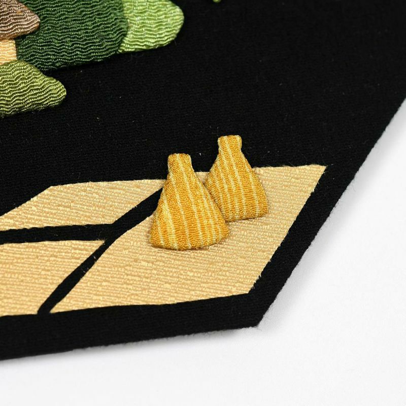 押絵飾り・扇歳時記(実りの秋里)｜株式会社さくらほりきり
