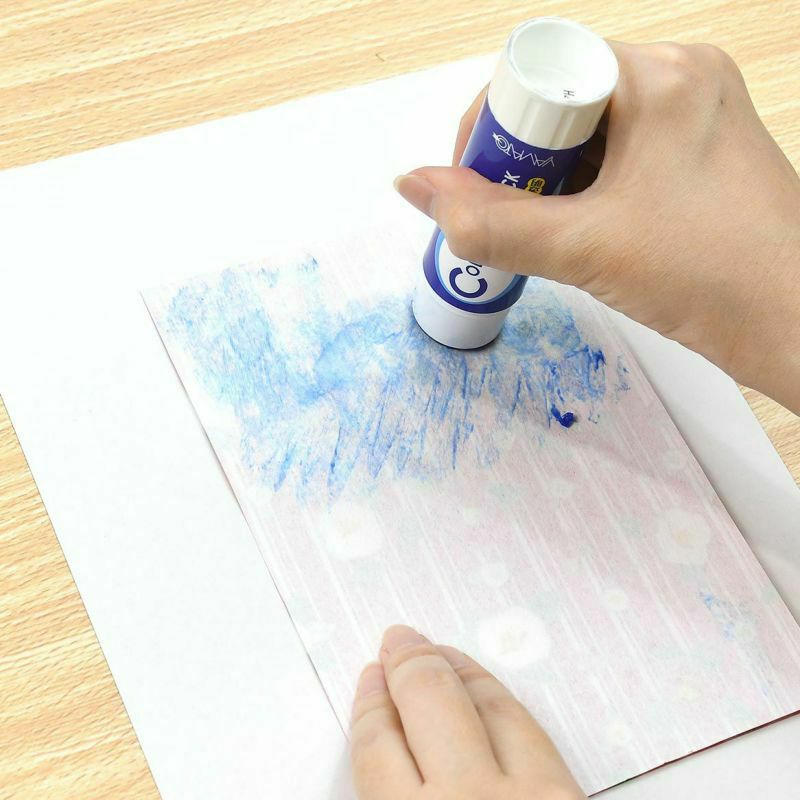 スティックのりで作ることができます