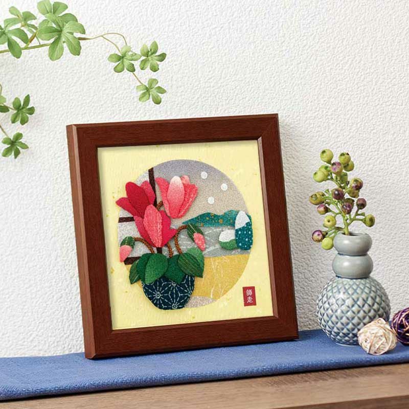 押絵ごよみ・十二月（シクラメン）｜株式会社さくらほりきり