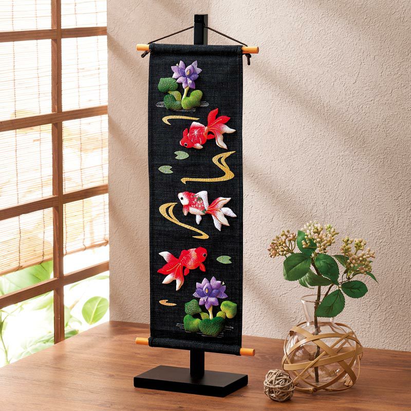 ロングタペストリー・薫風 つるし飾り｜株式会社さくらほりきり