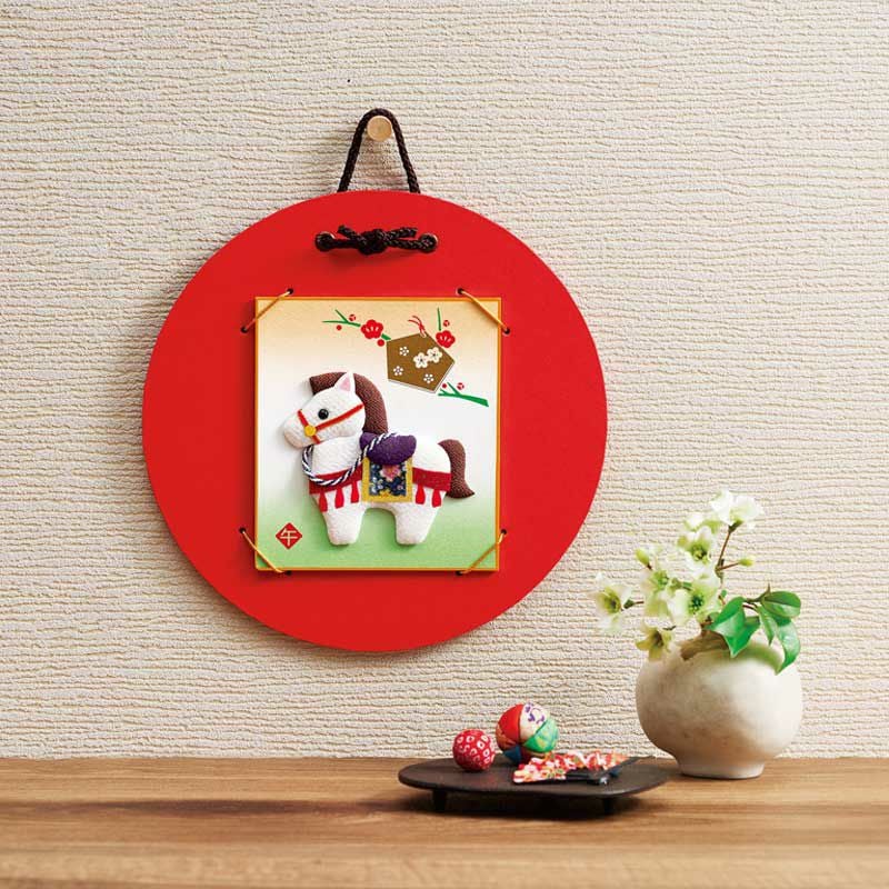 押絵・頌春夢うま（1/4色紙）｜株式会社さくらほりきり