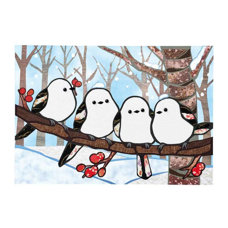 切って貼るだけのかんたんな工程で、可愛らしいシマエナガの布絵をお作りいただけます