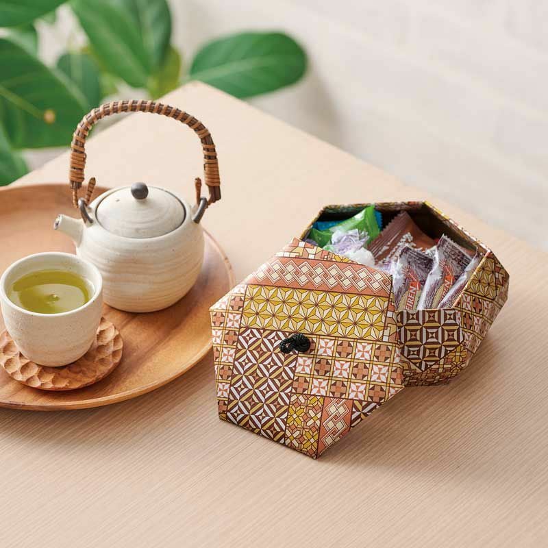 志野焼　茶道具　志野ふた物　木箱入り　坪島土平作　皿　菓子鉢 Yahoo!オークション - 「坪島土平」陶芸 (工芸品) の落札相場・落札価格
