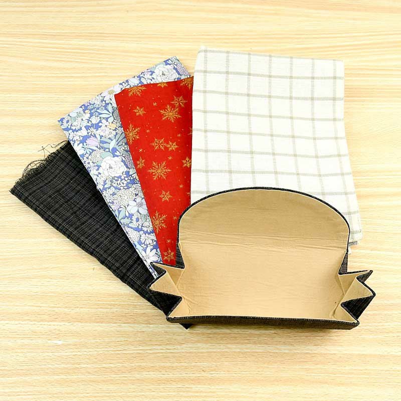 内布はどんな布にも合わせやすいベージュのフェルト♪<br>※こちらの布は販売しておりません