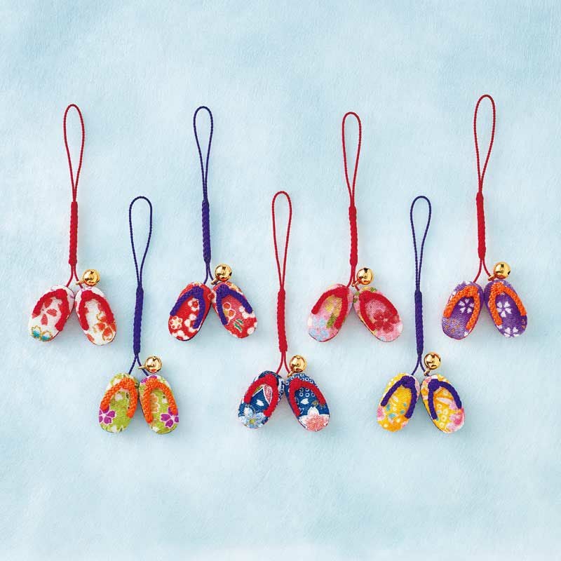 ふっくら可愛い7色の草履の根付