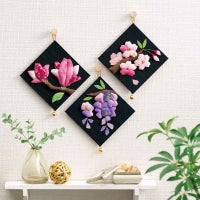 木蓮・藤・桜と、春から飾って楽しめる優美な花木の壁飾り