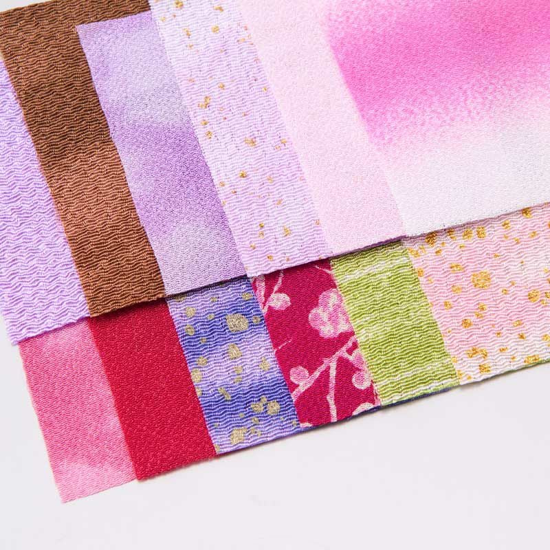 色鮮やかな12種類の国産ちりめん布を使用