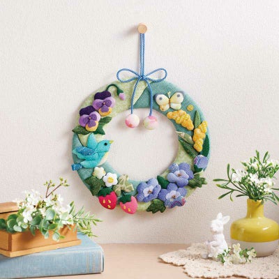 やさしい彩りあふれる春のリース
