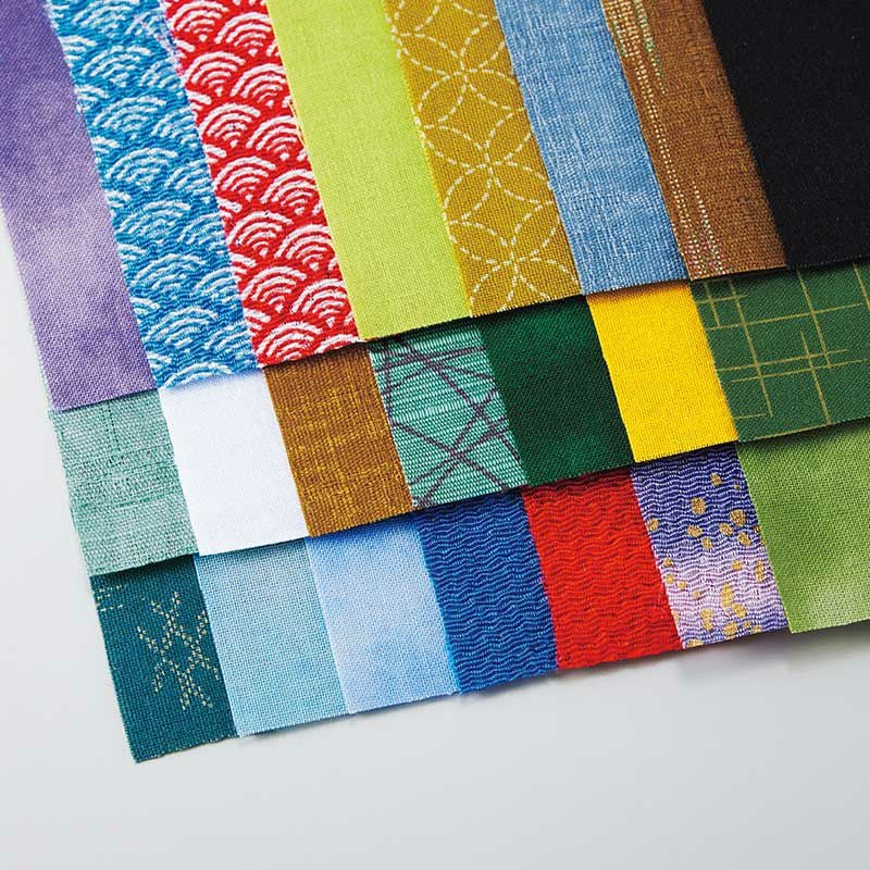 五月節句の爽やかな雰囲気を表現する布を22種類使います