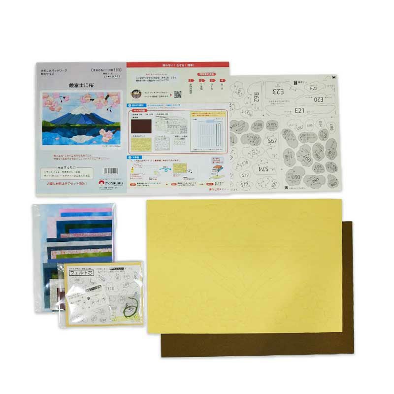 セット内容／説明書、布用型紙、布、フェルト芯、<br>小物、きめこみボード、裏板紙