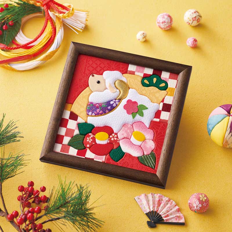 魔除けと繁栄の椿をあしらいました