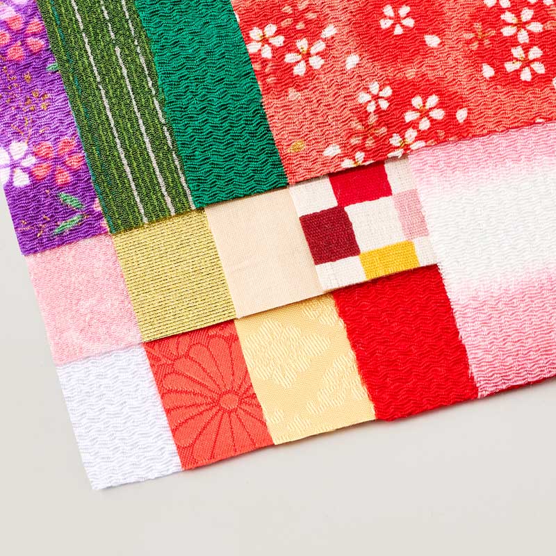 彩り豊かな13種類の布を使用します