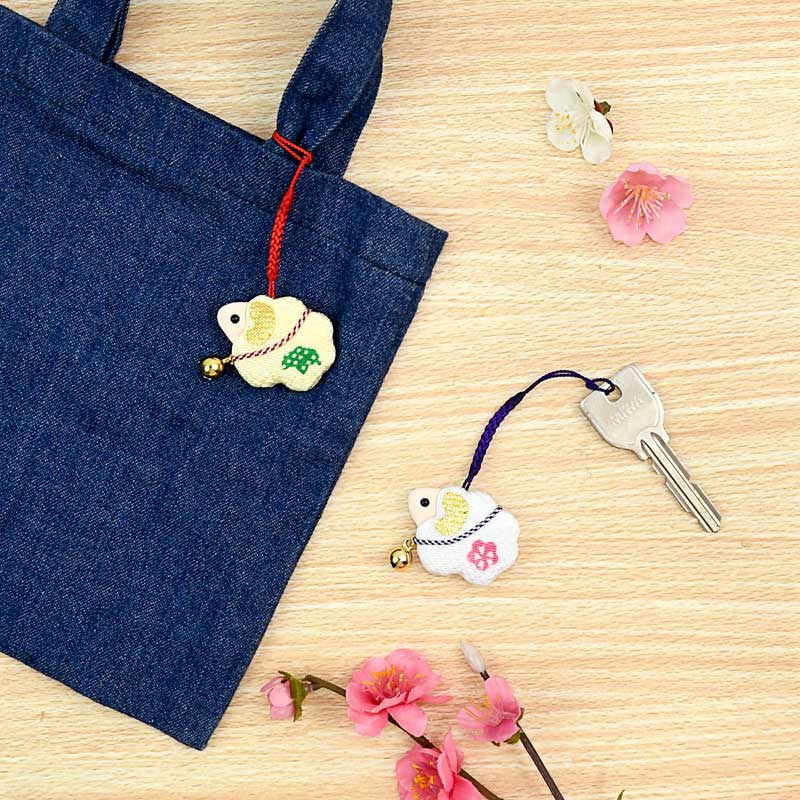 カバンや鍵につけて一緒におでかけ♪