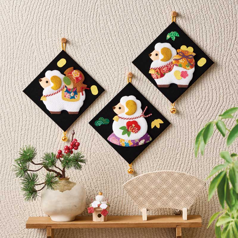 贈り物に人気の新年を華やかに彩る干支飾りです