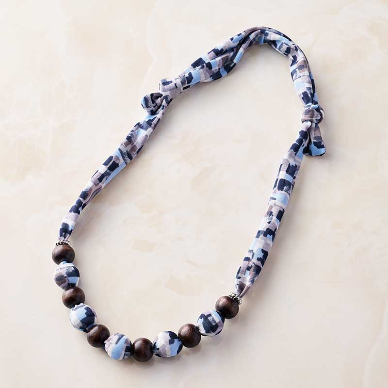 爽やかな色合いのモザイク柄