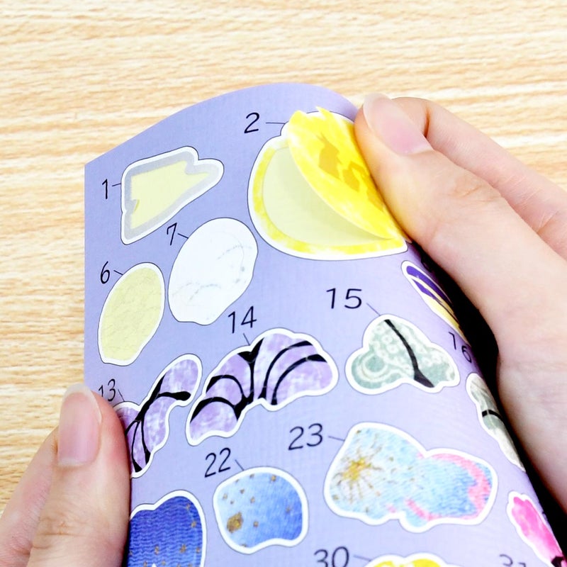シールは厚みがあるので折り曲げると台紙からはがしやすい