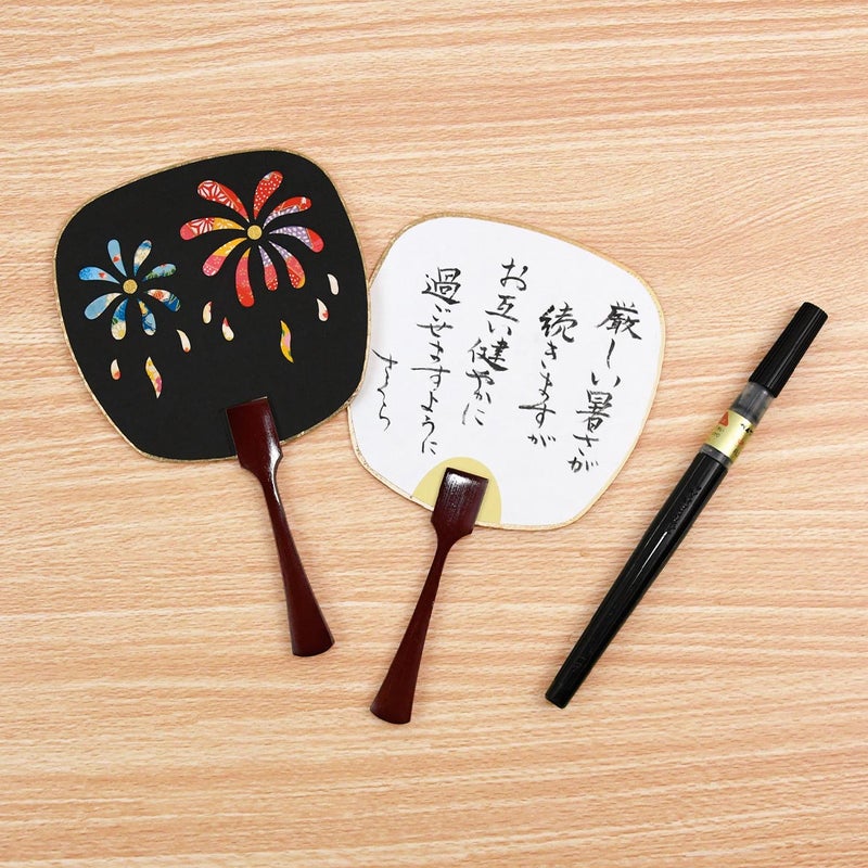 裏面はメッセージがかけるのでメッセージカードにしても素敵です
