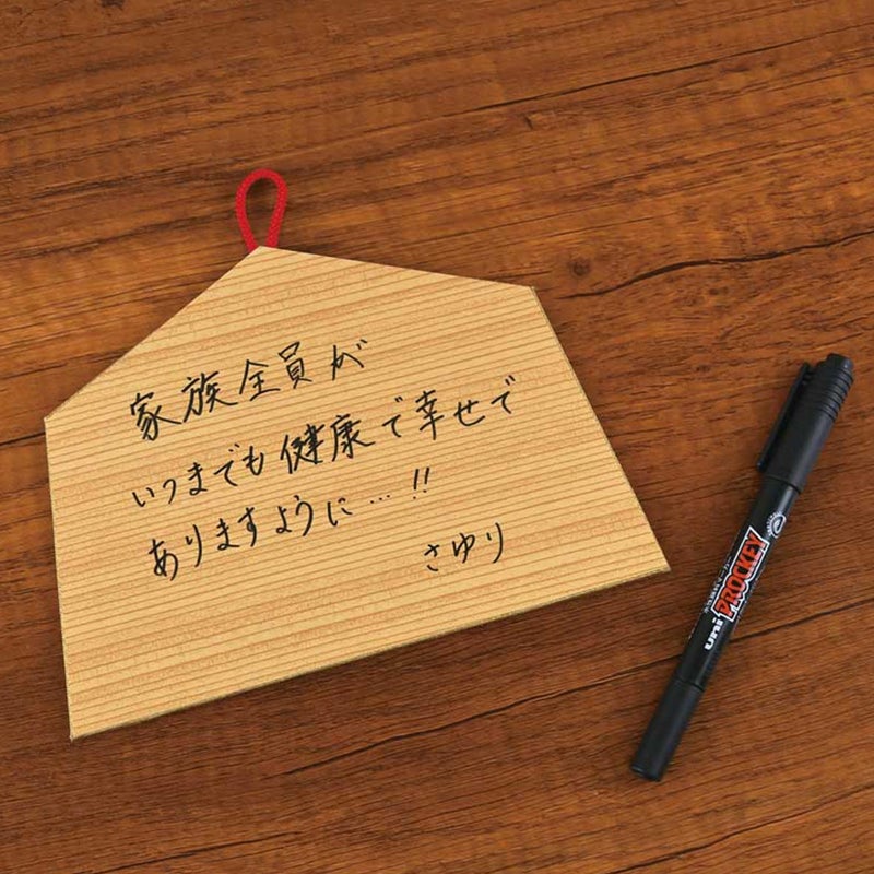 裏面は願い事を書けるように木目柄のシートで仕上げます